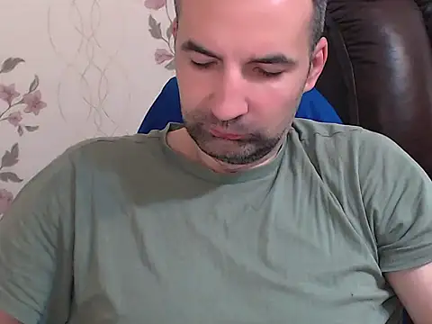 Snapshot of Leo_1617 chatting on 05-15-26, 06:42 Leo 1617 online show from 05-15-26, 06:42