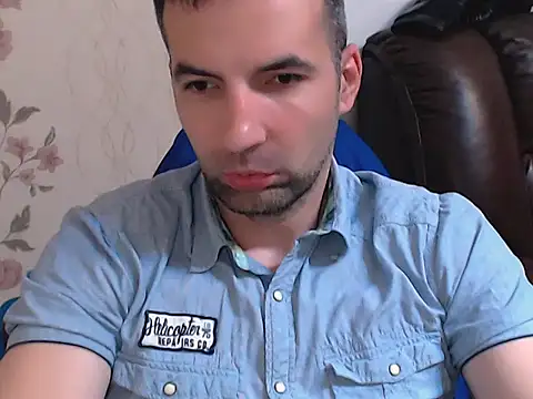 Snapshot of Leo_1617 chatting on 05-15-26, 08:16 Leo 1617 online show from 05-15-26, 08:16