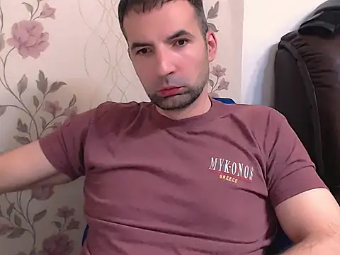 Snapshot of Leo_1617 chatting on 05-16-26, 12:26 Leo 1617 online show from 05-16-26, 12:26