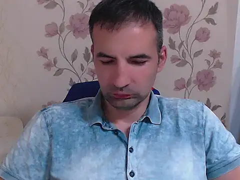 Snapshot of Leo_1617 chatting on 06-01-26, 08:21 Leo 1617 online show from 06-01-26, 08:21