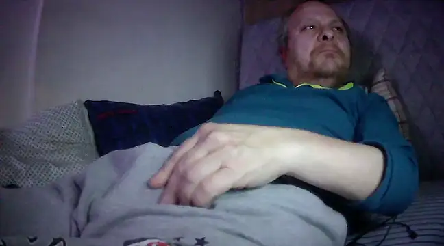 amylrmm1903 online show from 03-02-25, 08:40