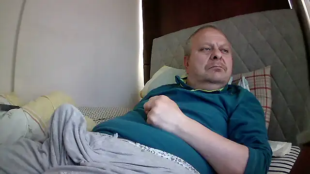 Snapshot of amylrmm1903 chatting on 05-17-26, 11:50 amylrmm1903 online show from 05-17-26, 11:50