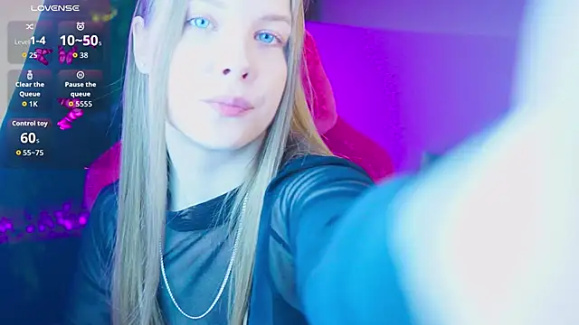 CuteMousee online show from 06-17-26, 05:21
