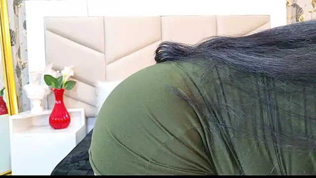 Snapshot of AlizonMoreti chatting on 10-26-25, 02:12 AlizonMoreti online show from 10-26-25, 02:12