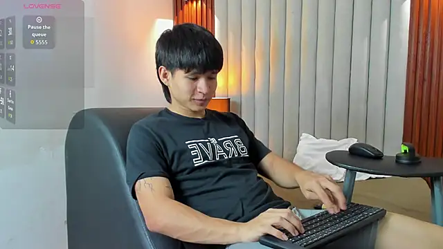 Snapshot of Ryo_kush chatting on 10-24-25, 03:47 Ryo kush online show from 10-24-25, 03:47