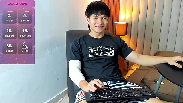 Snapshot of Ryo_kush chatting on 12-20-25, 03:24 Ryo kush online show from 12-20-25, 03:24