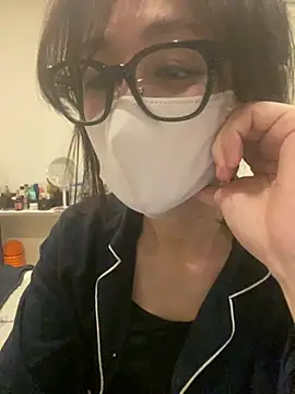 Snapshot of mel__mel chatting on 03-18-26, 12:08 mel mel online show from 03-18-26, 12:08