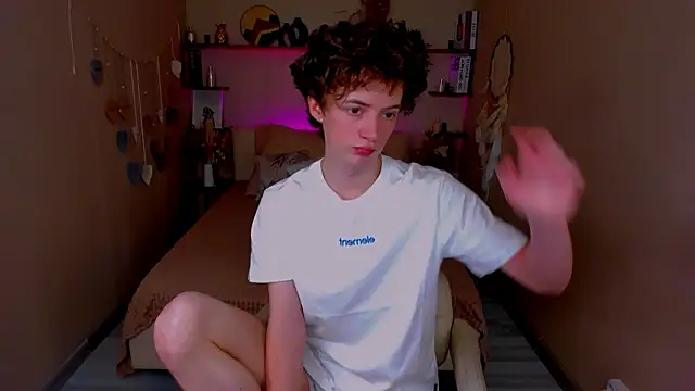 LukeSweet online show from 03-21-26, 01:48