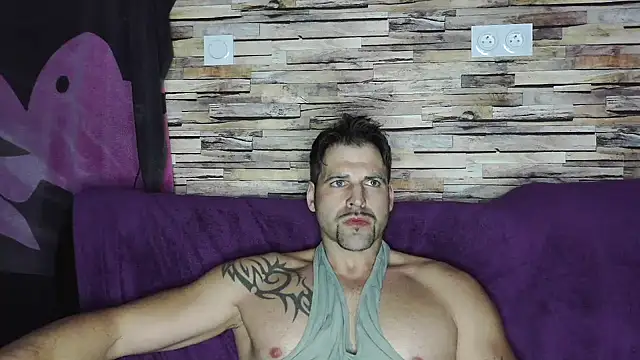 XxBigboybandxX online show from 01-25-25, 08:21