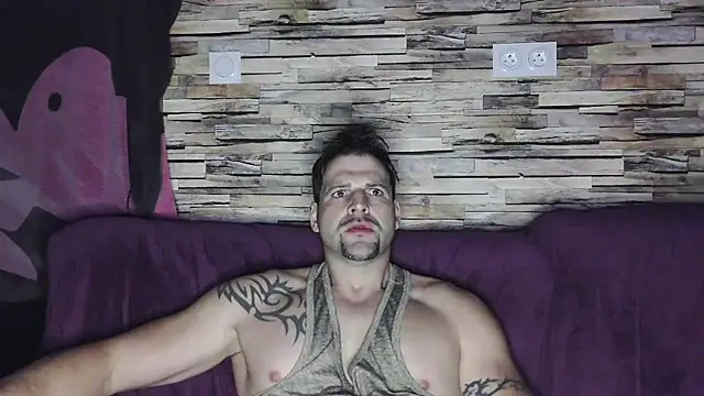 XxBigboybandxX online show from 03-02-25, 05:33