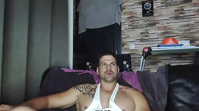 XxBigboybandxX online show from 11-14-25, 07:23