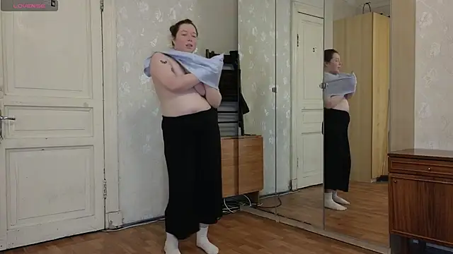 Blush Lolaa online show from 03-05-25, 02:12