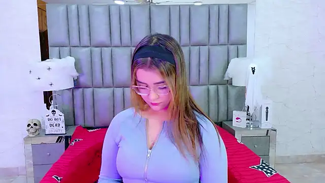 ZoehRoux online show from 10-17-25, 04:04