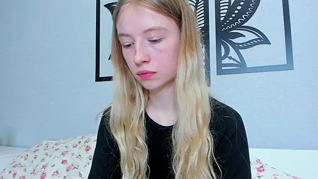 Snapshot of minidivaa_ chatting on 02-08-25, 05:29 minidivaa online show from 02-08-25, 05:29