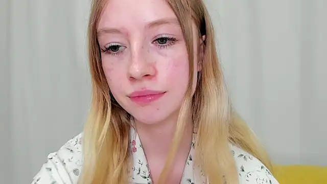 Snapshot of minidivaa_ chatting on 03-05-25, 11:27 minidivaa online show from 03-05-25, 11:27