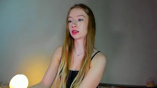 minidivaa  online show from 04-18-26, 07:58