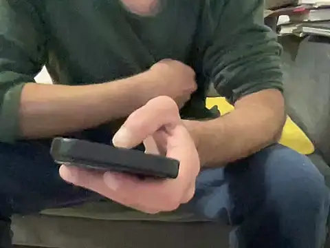 4small4inchlol online show from 01-12-26, 05:40