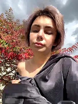 Snapshot of SandraCarter chatting on 10-16-25, 11:00 SandraCarter online show from 10-16-25, 11:00
