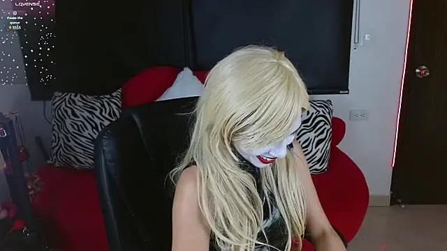 Snapshot of Carolaine69_ chatting on 01-28-25, 02:31 Carolaine69 online show from 01-28-25, 02:31