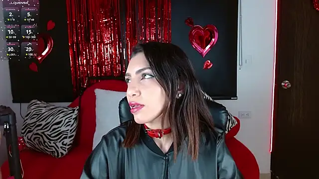 Snapshot of Carolaine69_ chatting on 02-01-25, 02:13 Carolaine69 online show from 02-01-25, 02:13