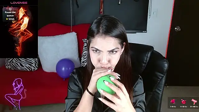 Snapshot of Carolaine69_ chatting on 09-15-25, 01:44 Carolaine69 online show from 09-15-25, 01:44