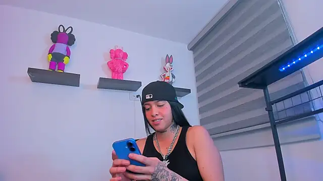 Gangster Girl online show from 11-13-25, 12:53