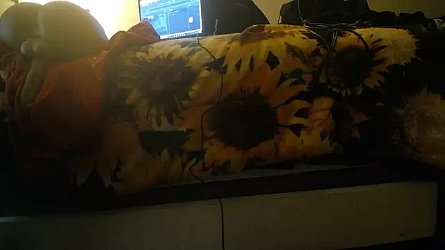 Snapshot of SexxyreddMale chatting on 03-21-25, 03:57 SexxyreddMale online show from 03-21-25, 03:57