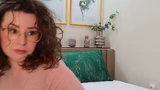 Snapshot of JESSYKA chatting on 01-31-25, 11:03 JESSYKA online show from 01-31-25, 11:03