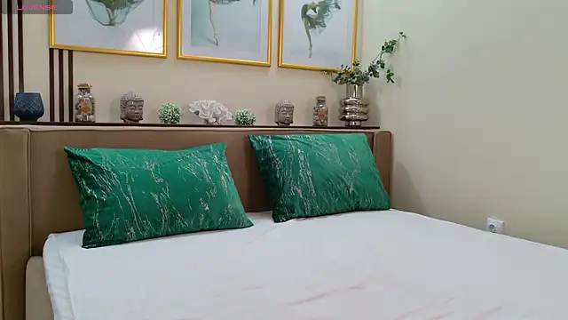 Snapshot of JESSYKA chatting on 02-10-25, 08:09 JESSYKA online show from 02-10-25, 08:09