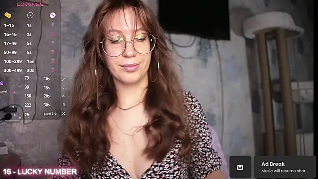 Snapshot of ms_allison_w chatting on 11-08-25, 12:05 ms allison w online show from 11-08-25, 12:05