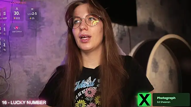 Snapshot of ms_allison_w chatting on 11-17-25, 12:00 ms allison w online show from 11-17-25, 12:00