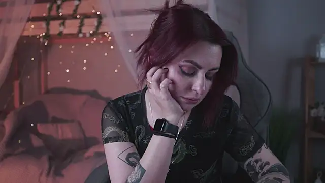 Lana  May online show from 11-21-25, 11:42