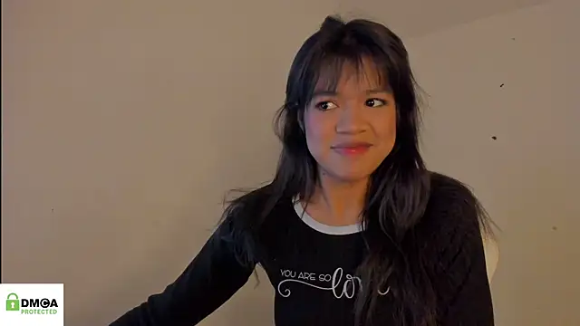 Snapshot of meganthompsonn22 chatting on 11-06-25, 11:44 meganthompsonn22 online show from 11-06-25, 11:44