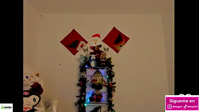 Snapshot of meganthompsonn22 chatting on 11-24-25, 12:43 meganthompsonn22 online show from 11-24-25, 12:43