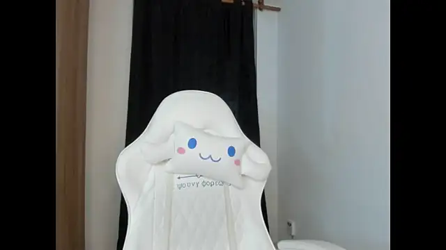 meganthompsonn22 online show from 07-10-26, 05:56