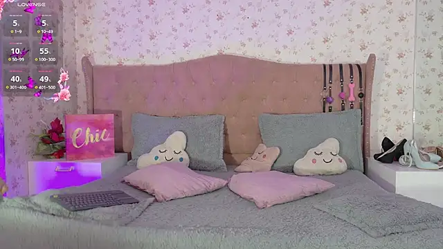 AvrillThomas online show from 02-12-25, 03:38