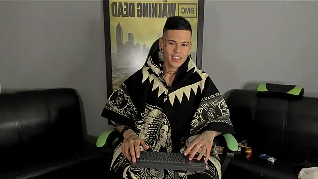 Snapshot of jamesinked_ chatting on 12-20-24, 01:25 jamesinked online show from 12-20-24, 01:25