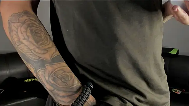 Snapshot of jamesinked_ chatting on 12-21-24, 06:02 jamesinked online show from 12-21-24, 06:02