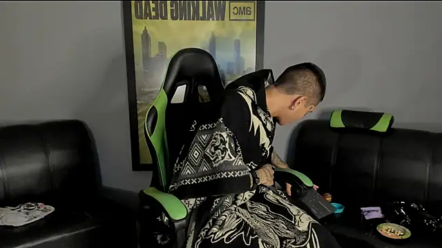 Snapshot of jamesinked_ chatting on 01-04-25, 05:16 jamesinked online show from 01-04-25, 05:16