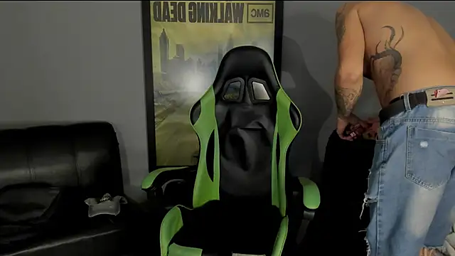 Snapshot of jamesinked_ chatting on 01-15-25, 10:57 jamesinked online show from 01-15-25, 10:57