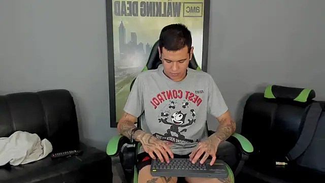 Snapshot of jamesinked_ chatting on 01-28-25, 06:49 jamesinked online show from 01-28-25, 06:49