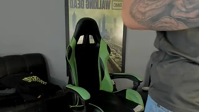 Snapshot of jamesinked_ chatting on 02-10-25, 04:36 jamesinked online show from 02-10-25, 04:36