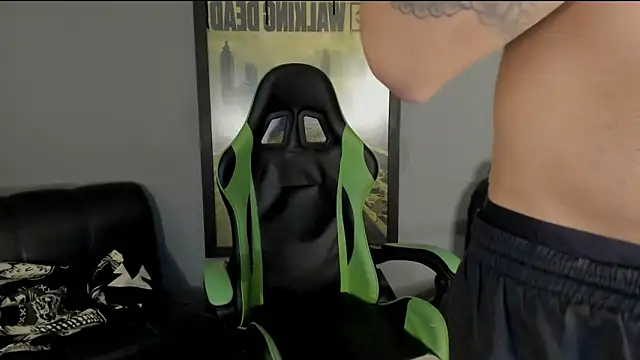 Snapshot of jamesinked_ chatting on 02-28-25, 02:20 jamesinked online show from 02-28-25, 02:20