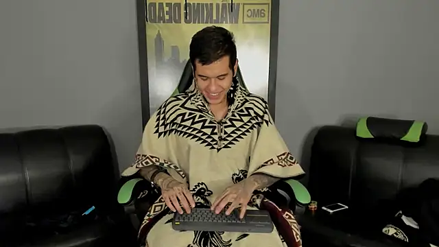 Snapshot of jamesinked_ chatting on 03-10-25, 02:16 jamesinked online show from 03-10-25, 02:16