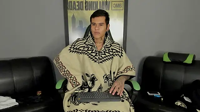 Snapshot of jamesinked_ chatting on 03-10-25, 05:18 jamesinked online show from 03-10-25, 05:18