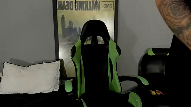 Snapshot of jamesinked_ chatting on 03-13-25, 08:22 jamesinked online show from 03-13-25, 08:22