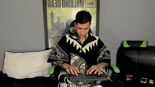 Snapshot of jamesinked_ chatting on 03-19-25, 04:45 jamesinked online show from 03-19-25, 04:45