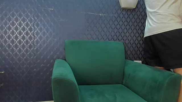 Snapshot of jamesinked_ chatting on 10-06-25, 05:32 jamesinked online show from 10-06-25, 05:32