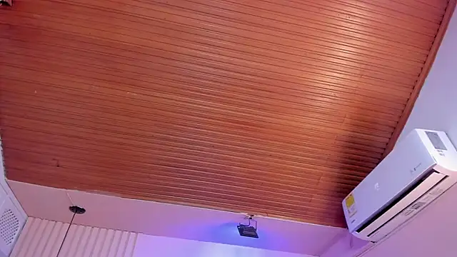 viiolett lee online show from 01-13-25, 12:30