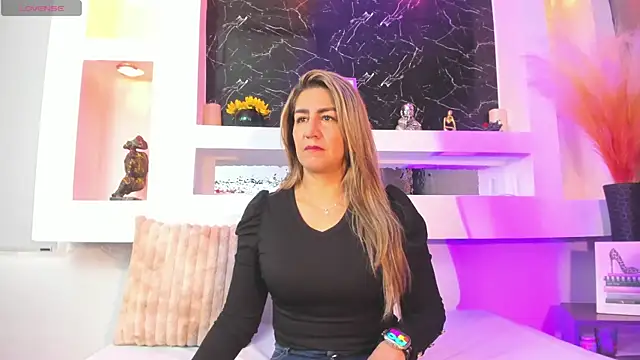 Snapshot of Cinthya_mjs chatting on 03-27-26, 12:27 Cinthya mjs online show from 03-27-26, 12:27